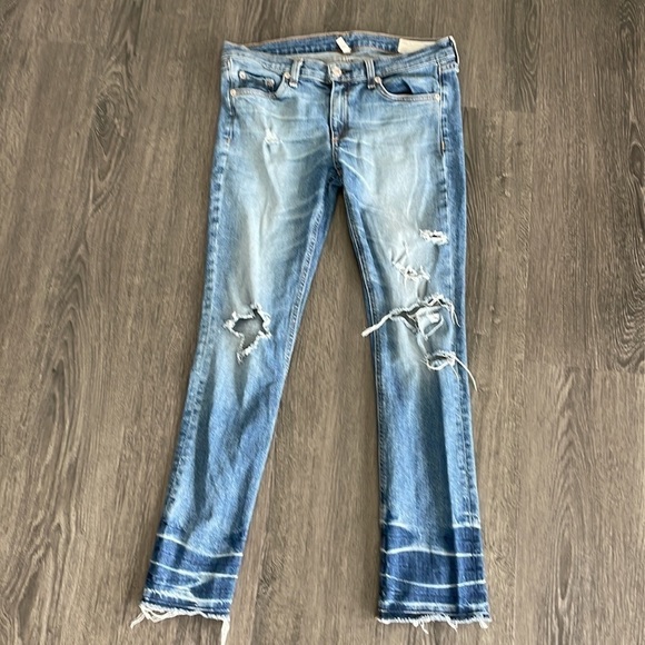 Sz28 Rag & Bone Crop Jean in Ensenada Wash, Factory Distressed in VGUC - Picture 8 of 15